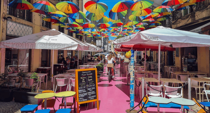 Portugal | Lissabon | Pink street